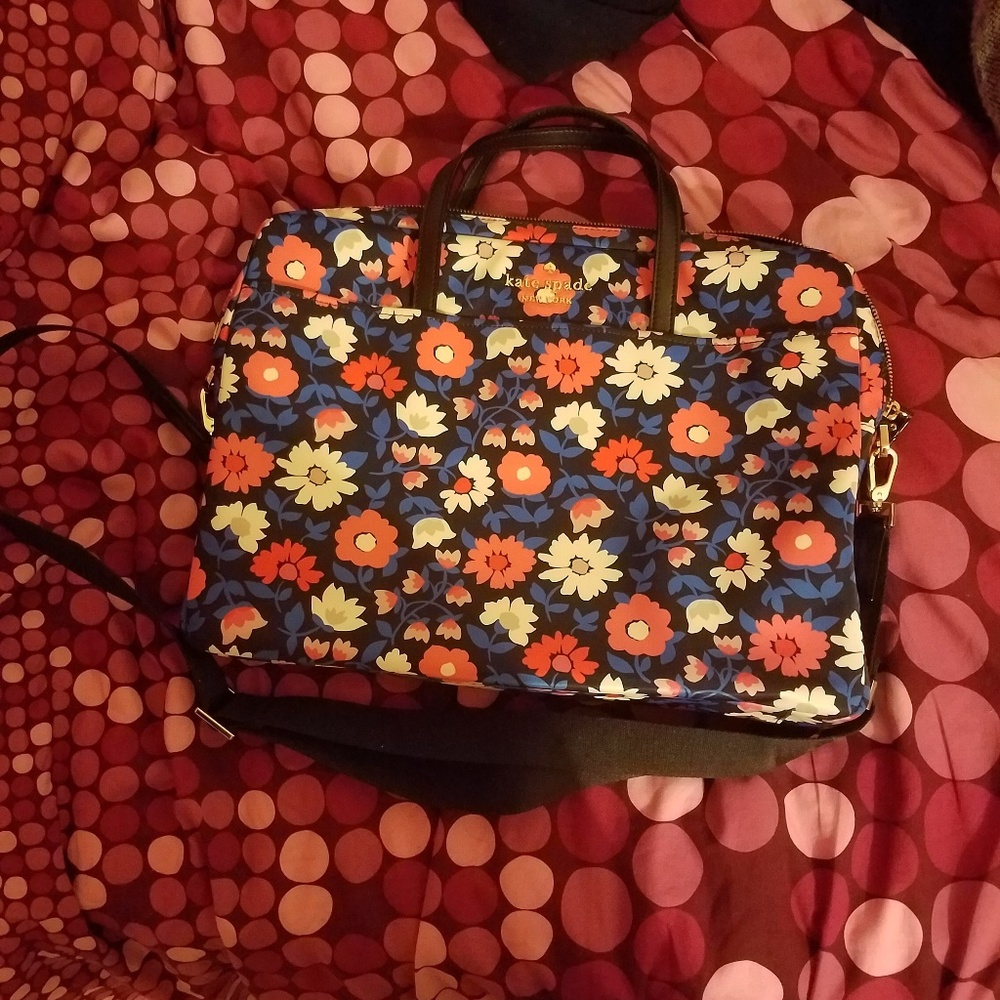 SOLD Kate Spade Universal Slim Daisy Laptop Bag